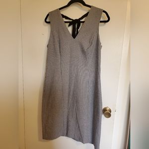 Sheath dress Banana Republic size 12 Plaid blue and brown